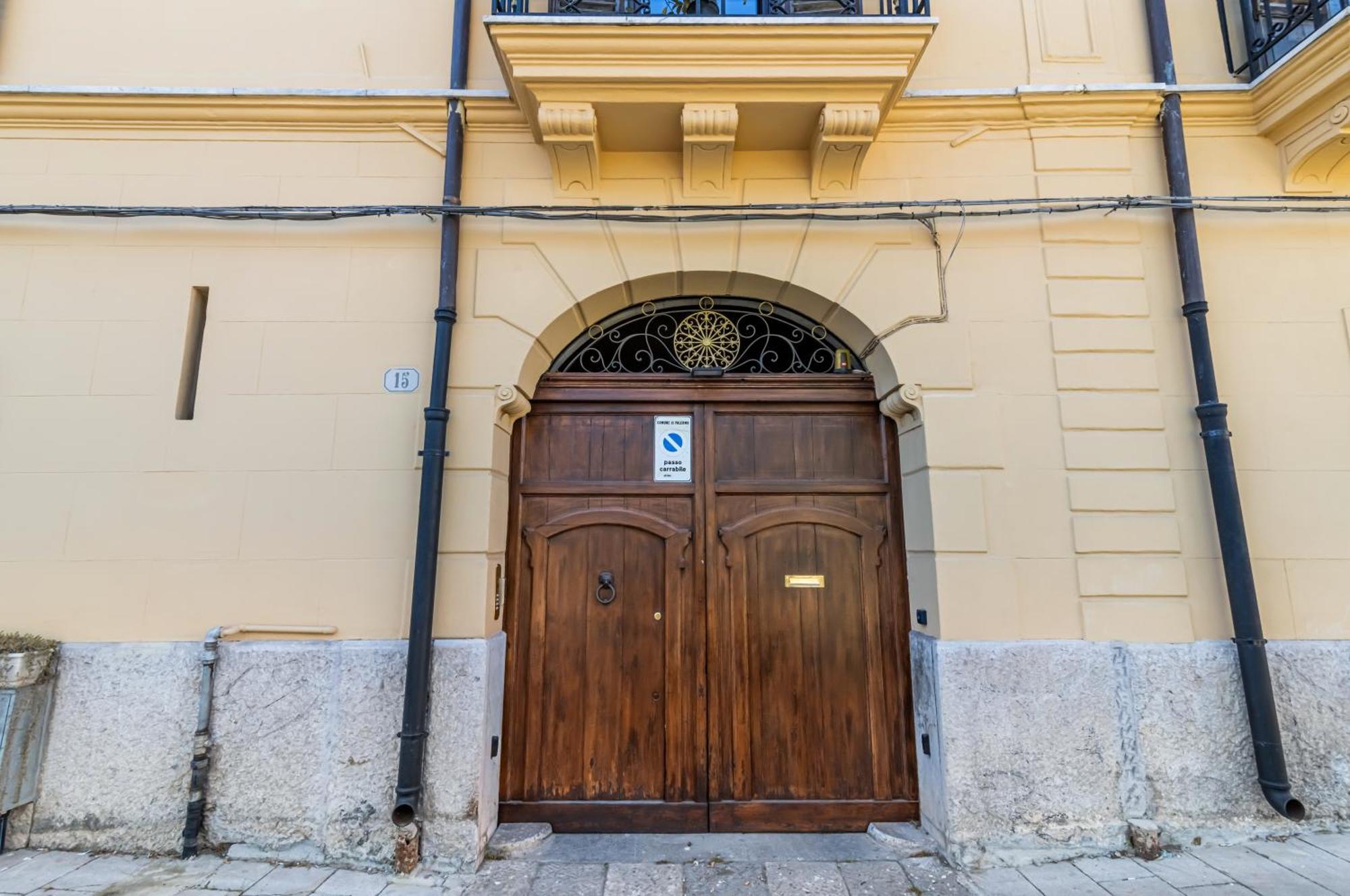 Piazza Indipendenza Loft & Rooms باليرمو المظهر الخارجي الصورة
