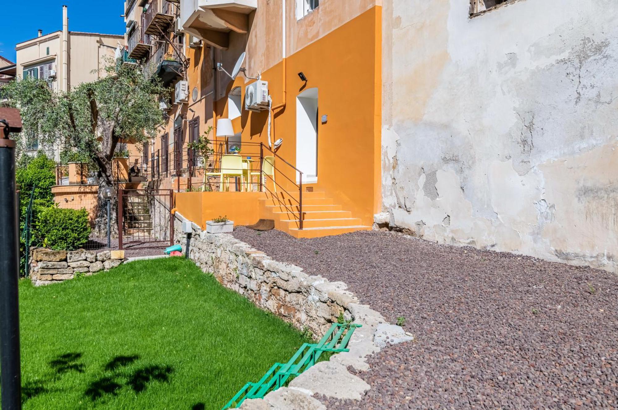 Piazza Indipendenza Loft & Rooms باليرمو المظهر الخارجي الصورة